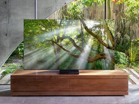 Samsung Q900T Kantfri TV